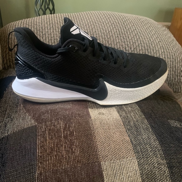 kobe mamba tennis shoes